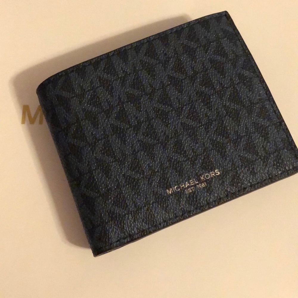 Men’s Michael kors wallet!
